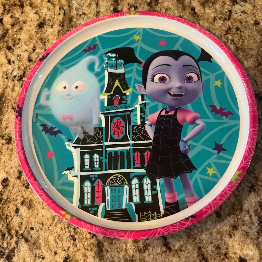 ZAK! Vampirina Kids Plastic Plate